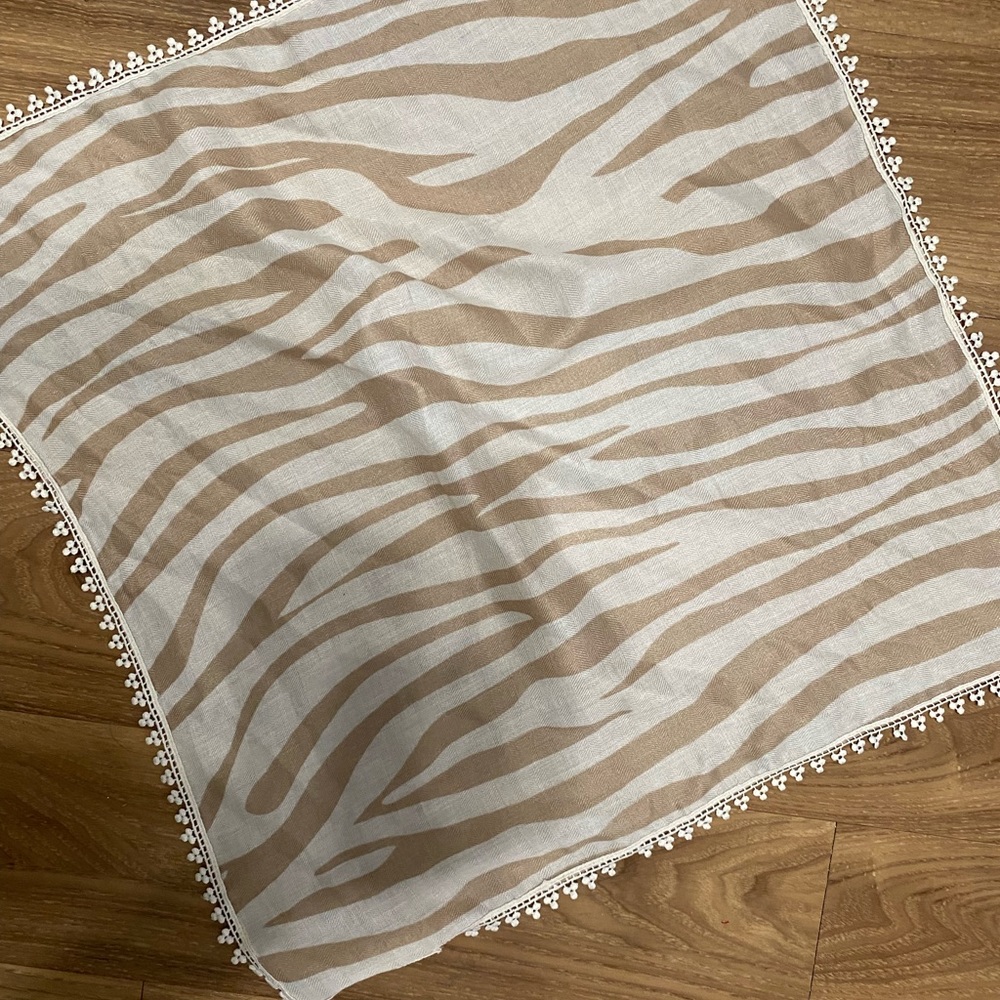 Scarf - Picture 2 of 3